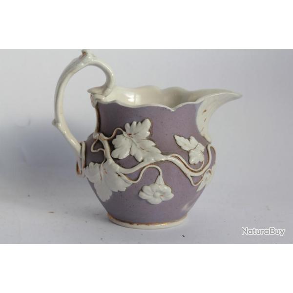 Pot � cr�me porcelaine Feuilles de vignes XIXe si�cle