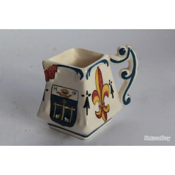 Ancien pot � cr�me c�ramique armoiries Pau