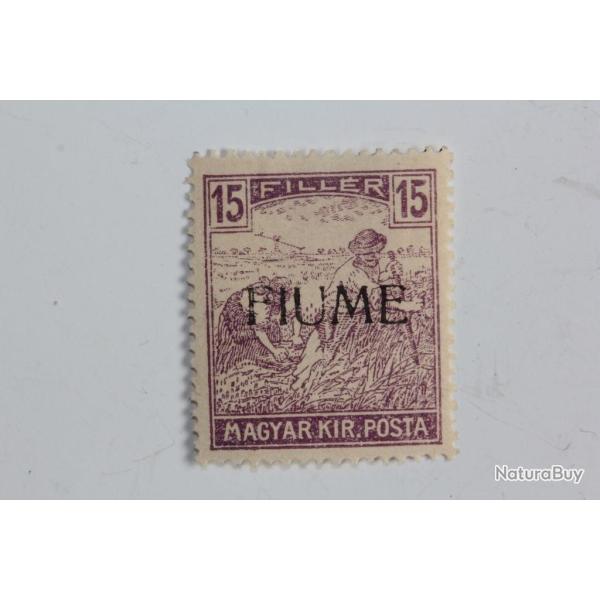 Timbres Hongrie surcharge Fiume Italie 1916-1917