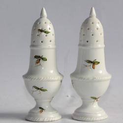 Saupoudreuses porcelaine XVIIIe siècle