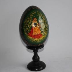 OEuf en bois laqué Russe Conte Chaperon rouge Loup