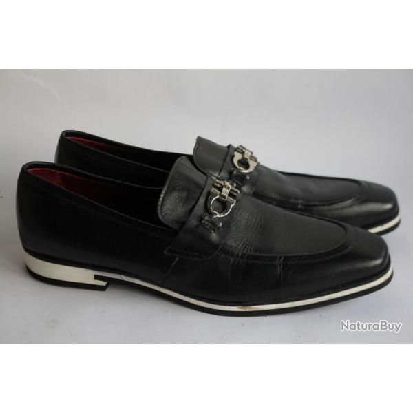 Mocassins SALVATORE FERRAGAMO cuir noir T45