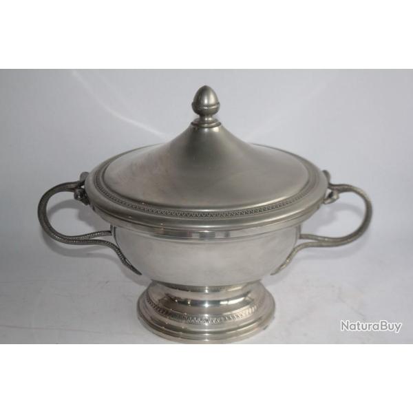 L�gumier couvert style Empire