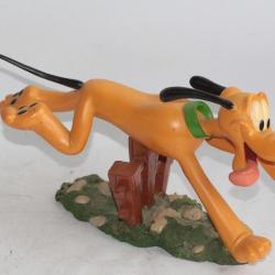 Figurine Chien Pluto Walt Disney Pluto jumping over fence