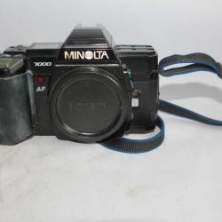 Appareil photo minolta AF 7000 avec 3 objectifs et 1 flash