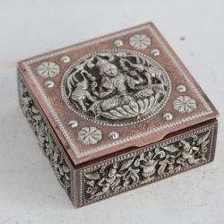 Boite cuivre et argent D&eacute;esse Lakshmi &Eacute;l&eacute;phants