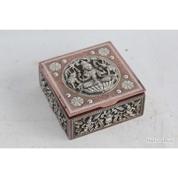 Boite cuivre et argent D�esse Lakshmi �l�phants