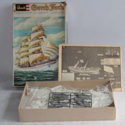 Maquette bateau kit Revell Gorch Fock H-340