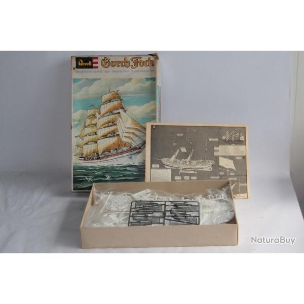 Maquette bateau kit Revell Gorch Fock H-340