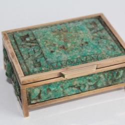 Boite &agrave; bijoux Sud Am&eacute;ricaine Azt&egrave;que r&eacute;sine et laiton