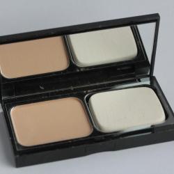 BOBBI BROWN Fond de teint poudre Natural 4