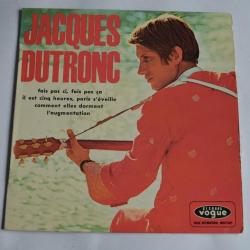 45 Tours  Jacques Dutronc ?- Il Est Cinq Heures, Paris S'&Eacute;veille