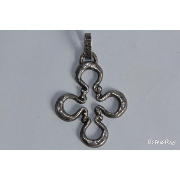 Pendentif bronze argent� YVONNE TINDAS Bijoux d'artiste