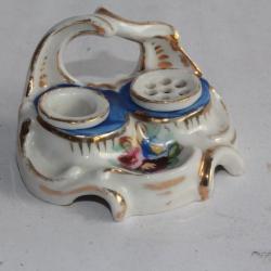Ancien encrier porcelaine miniature pour poup&eacute;e