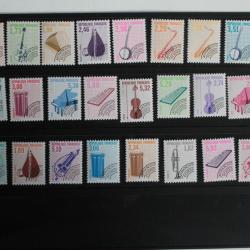 Timbres France pr&eacute;-oblit&eacute;r&eacute; instrument de musique dentel&eacute; 13 1990 neufs