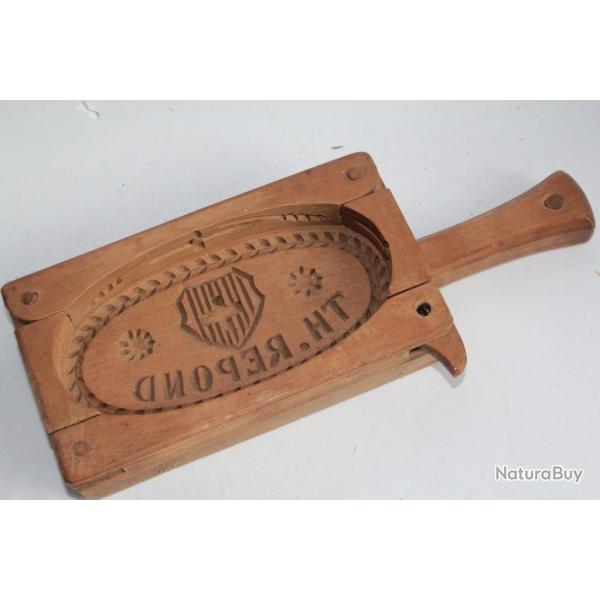 Moule � beurre TH. REPOND Art populaire Suisse