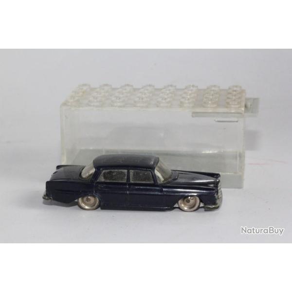 Voiture miniature LEGO Mercedes 220 S + box garage