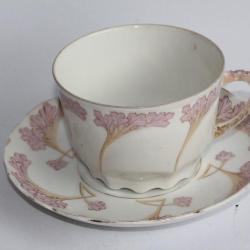 Tasse &agrave; chocolat porcelaine Art nouveau