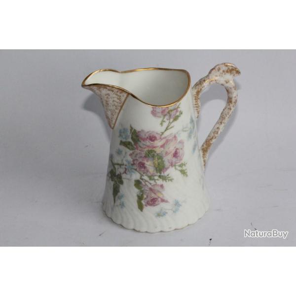 Pot � lait porcelaine