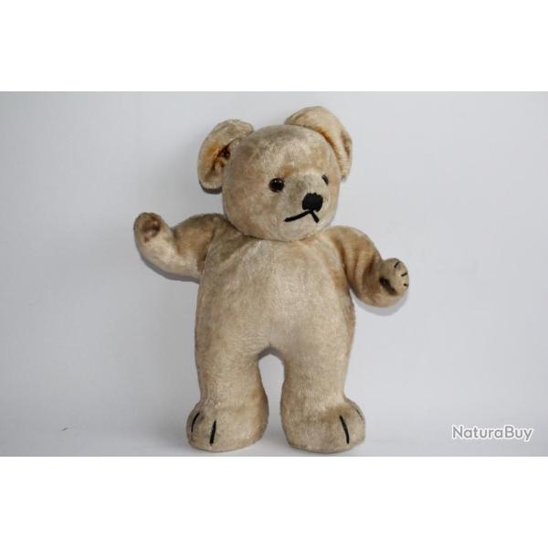 Ancien ours en peluche