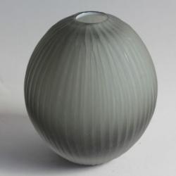 Petit Vase verre multicouche taill&eacute; design Scandinave