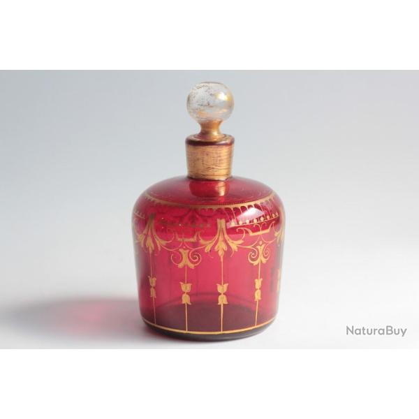 Flacon � parfum verre rubis �maill� Napol�on III
