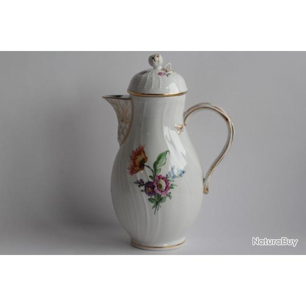 Cafeti�re porcelaine KPM Berlin Allemagne Fleurs papillon