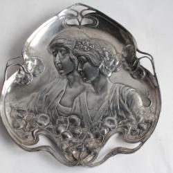 Plat métal argenté WMF Femmes Art Nouveau