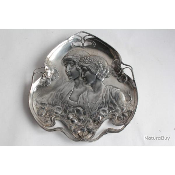 Plat m�tal argent� WMF Femmes Art Nouveau