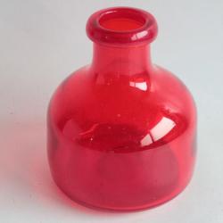 KOSTA BODA Vase verre rouge Erik H&ouml;glund Su&egrave;de
