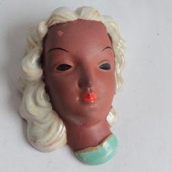 GOLDSCHEIDER Masque mural visage femme c&eacute;ramique 8248