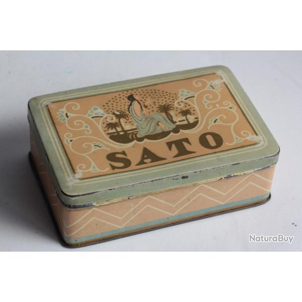 Bo�te � Cigarettes t�le SATO Charles LOUPOT