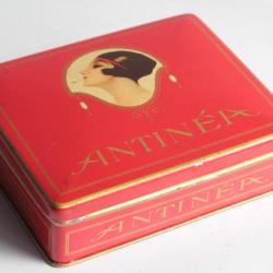Bo&icirc;te &agrave; Cigarettes t&ocirc;le Antin&eacute;a