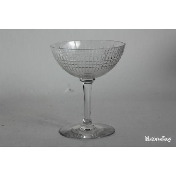 BACCARAT Coupe � champagne cristal Nancy