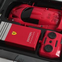 FERRARI Passion Voiture t&eacute;l&eacute;command&eacute;e F50 GT + Eau de toilette 100 ml