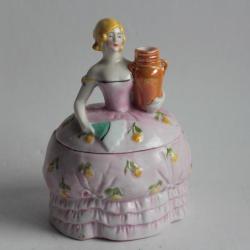Boite &agrave; poudre porcelaine Sitzendorf Femme Allemagne
