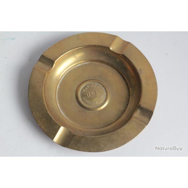 Cendrier publicitaire Papier � Cigarettes JOB