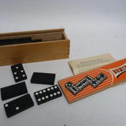 Jeu de dominos d&eacute;cor de dragon domino