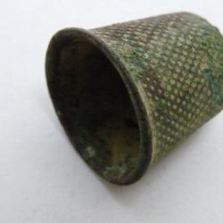 D&eacute; a coudre ancien