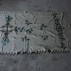 Nappe de table brod&eacute; de chardons linge de table Art de la table cuisine