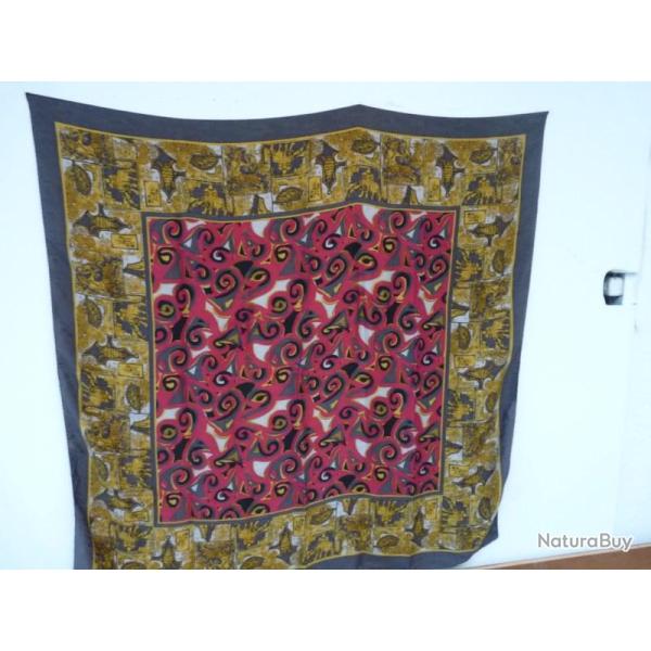 Foulard ch�le soie GUY LAROCHE Paris accessoires mode