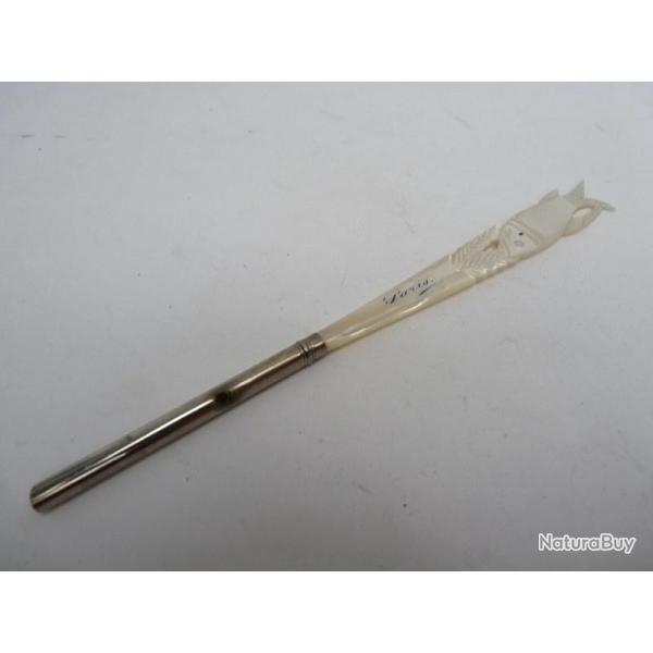 Porte plume nacre souvenir de Paris objets d'�critures