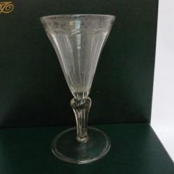 Verre XVIIIe si&egrave;cle Pays Bas Antiquit&eacute;s