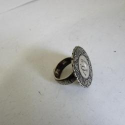 Bague sceau argent M.V.