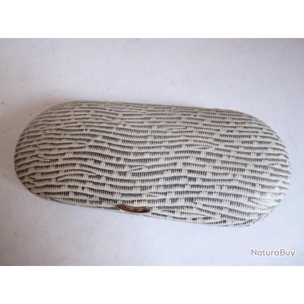 �tui � lunettes en serpent v�ritable Chouri optique