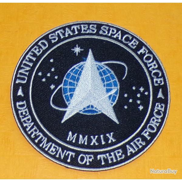 TISSU PATCH : UNITED STATES SPACE FORCE� , DIAMETRE 9 CM , BON ETAT VOIR PHOTO . POUR TOUT RENSEIGNE