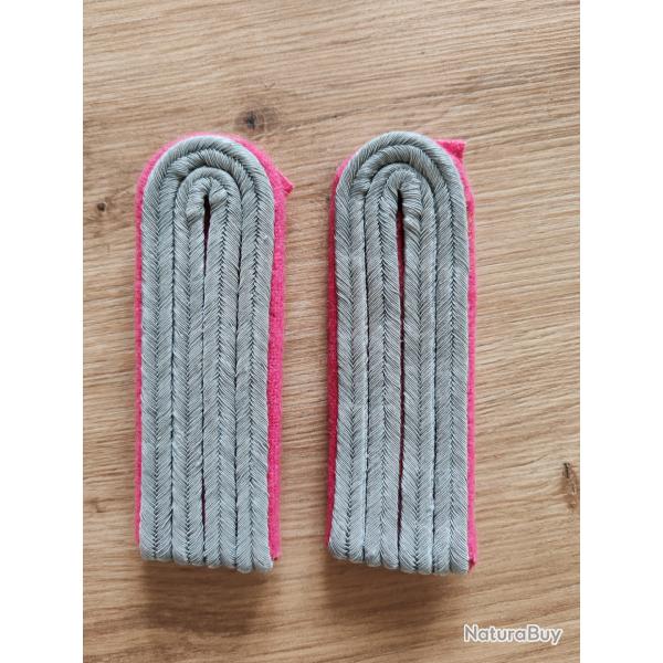 PAIRE DE PATTES D �PAULE DE SOUS-LIEUTENANT DES TROUPES BLIND�ES