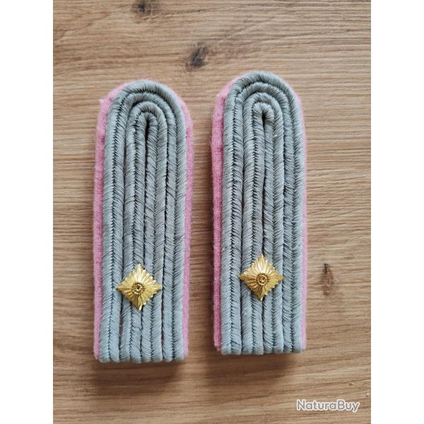 PAIRE DE PATTES D �PAULE DE LIEUTENANT DES TROUPES BLIND�ES