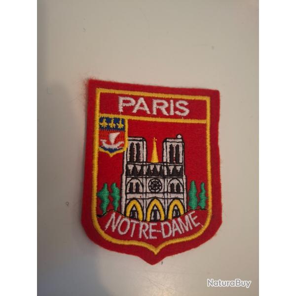 Patch pompier de Paris notre dames sans velcro.