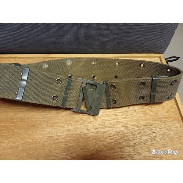 Ancien ceinturon militaire de foyer type FAMAS - bon �tat